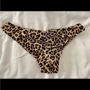 NEW Victoria’s Secret PINK Leopard Cheekie Bikini Bottoms